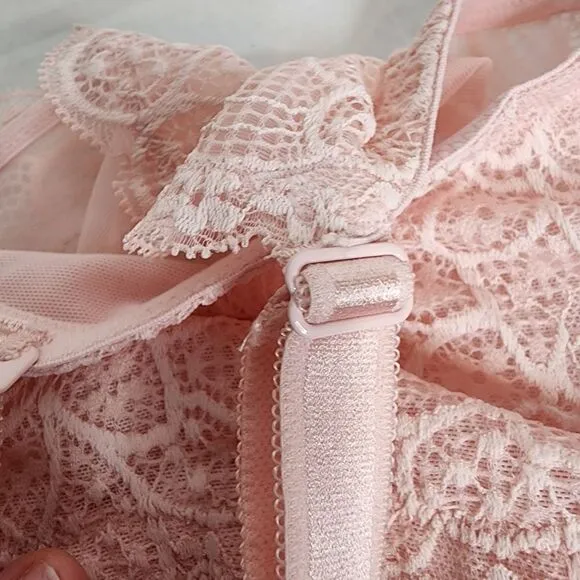 38DD Torrid Pink Lace Balconette Bra Unlined Retro Peacock Straight Back Underwi