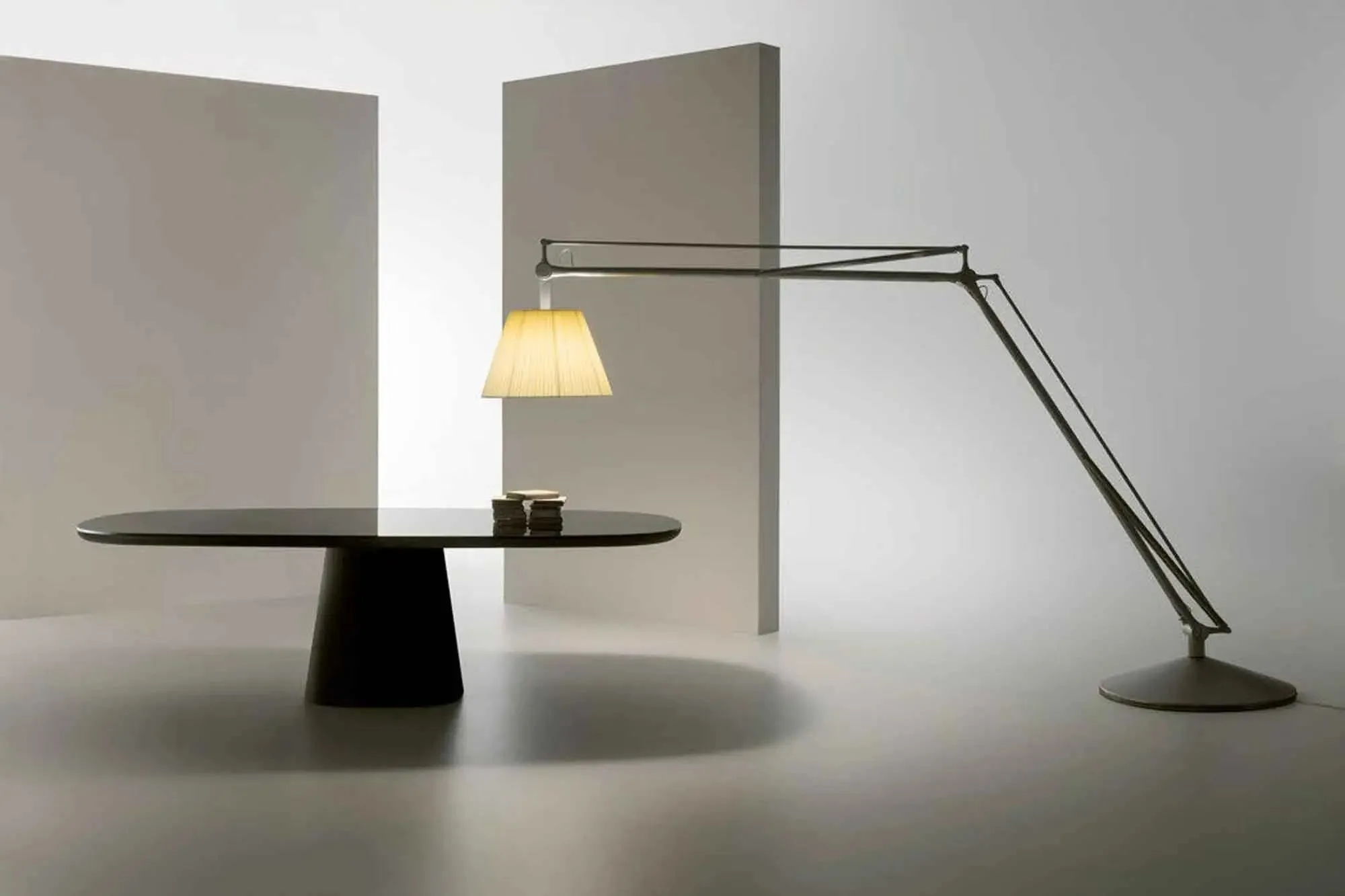 Allure O' - Dining Table