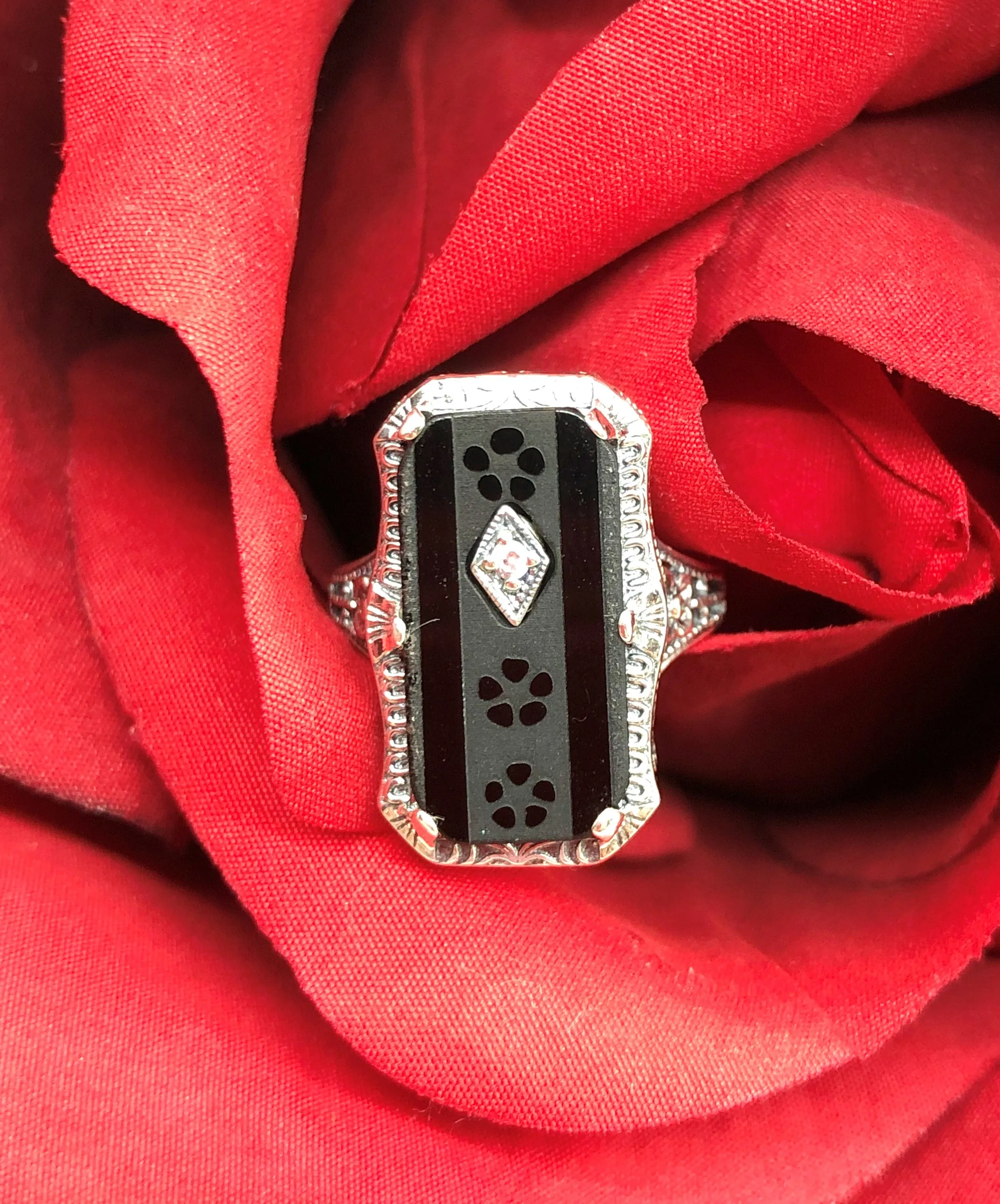 Black Camphor Glass Ring, 1915 Vintage style, Edwardian Jewelry #D232