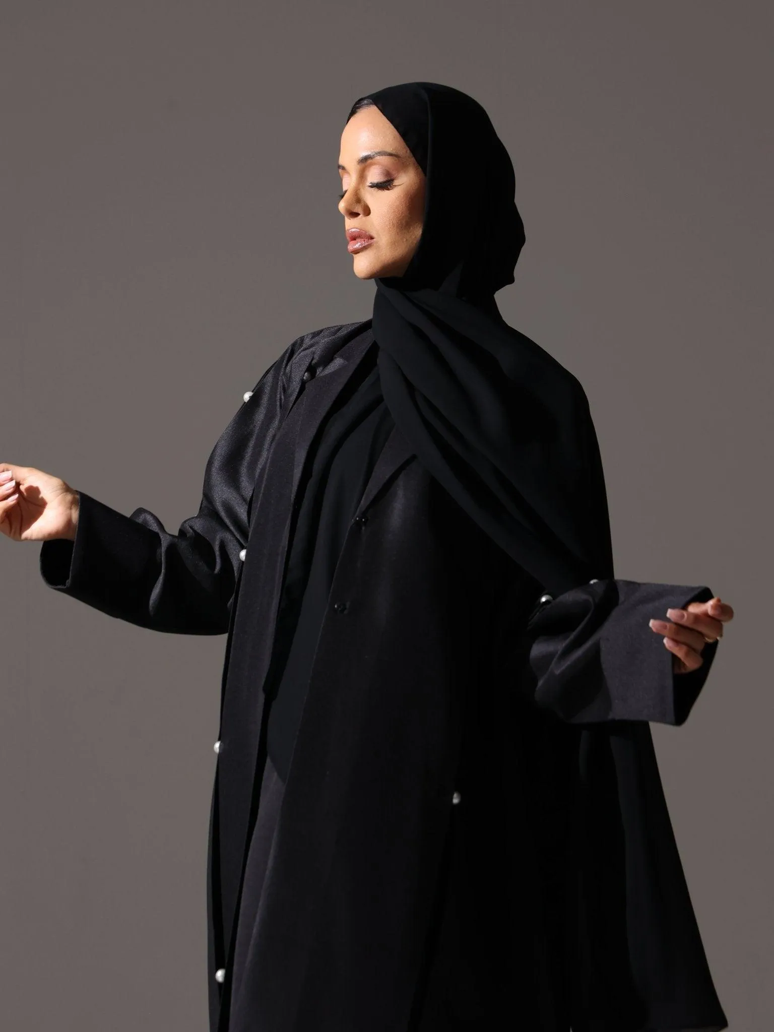 Black Pearl Abaya