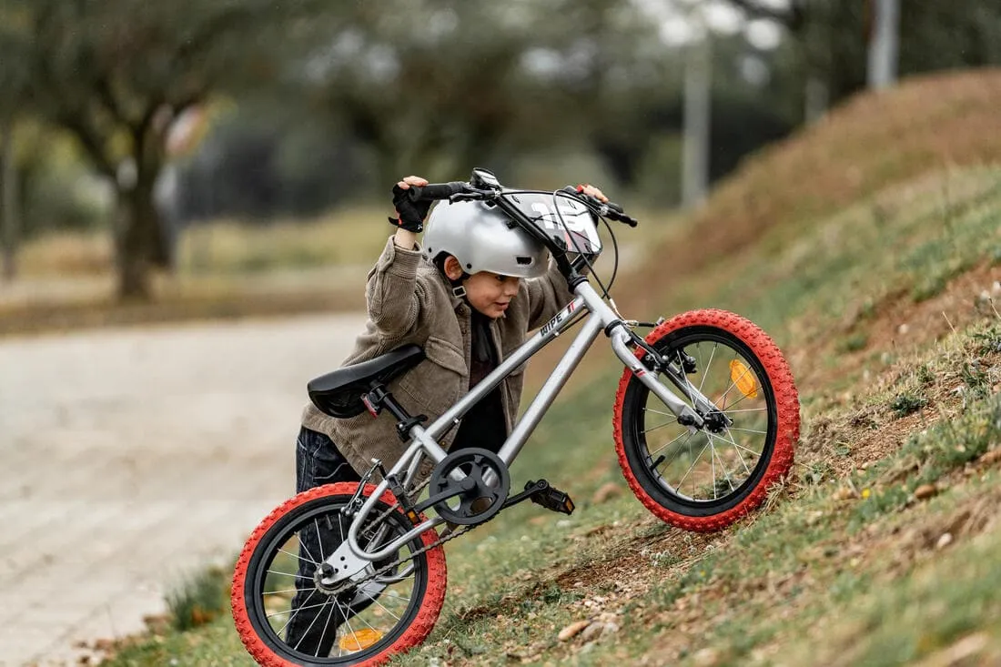 BMX ENFANT 16" WIPE 500 GRIS 5-7 ANS