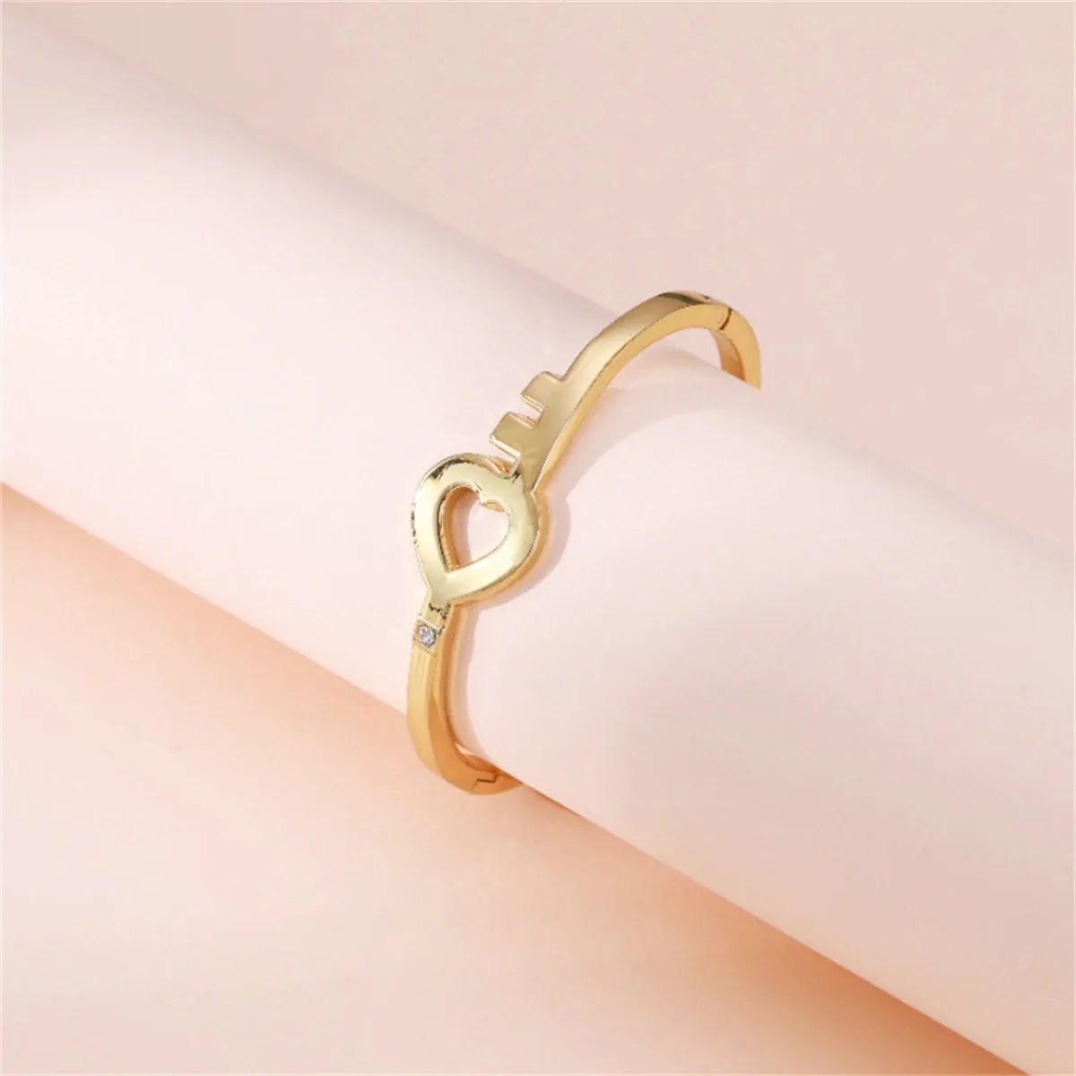 Cubic Zirconia & 18K Gold-Plated Openwork Key Heart Hinge Bangle