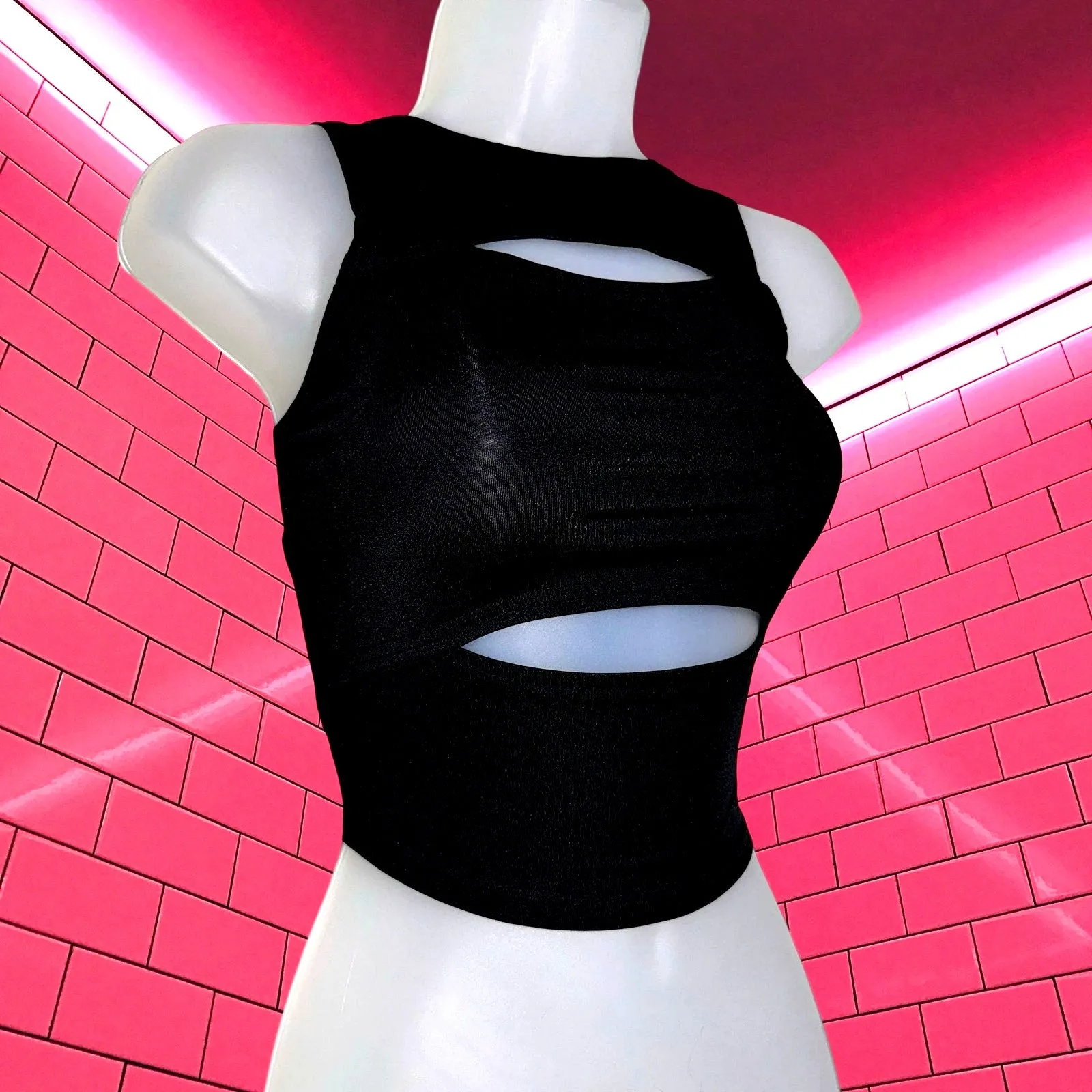 Eclipse Keyhole Crop Top
