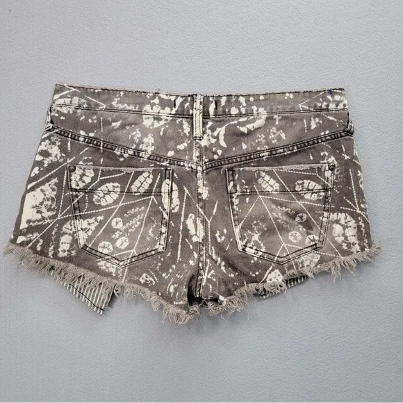 Free People Bali Tie Dye Acid Wash Raw Hem Short Denim Shorts w Stripe Pockets