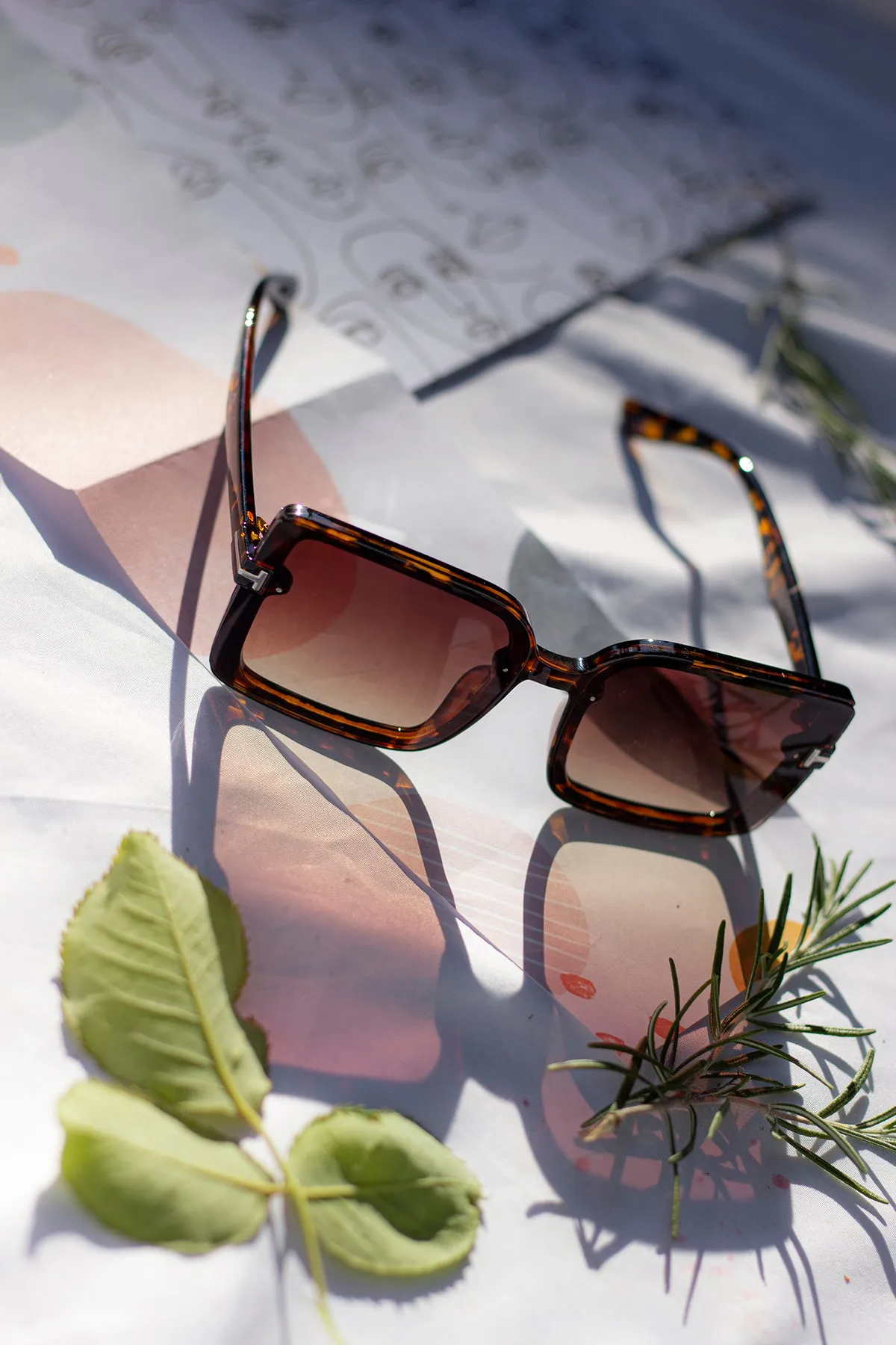 Front Lens Rectangle Thick Frame Sunglasses