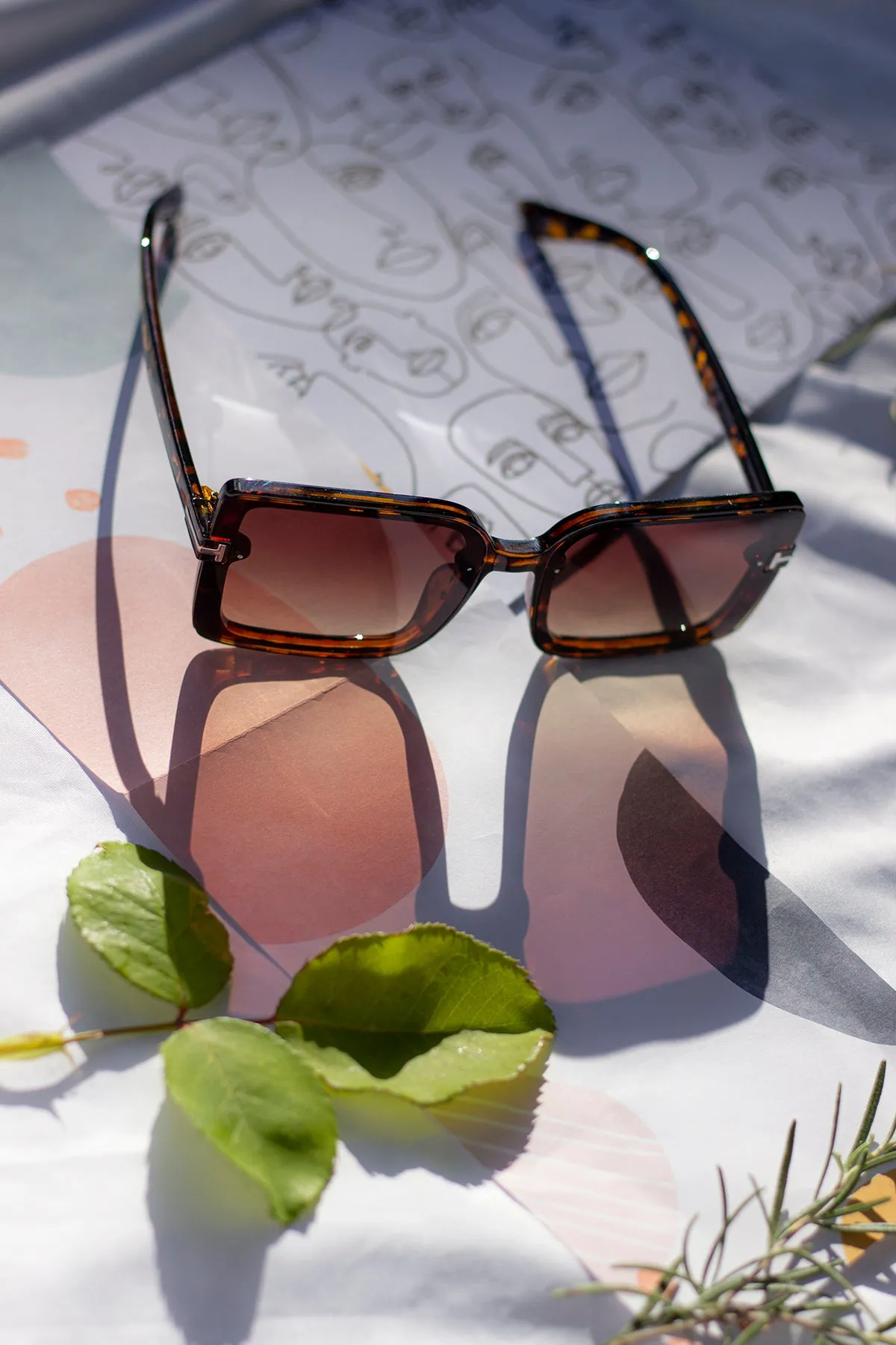 Front Lens Rectangle Thick Frame Sunglasses
