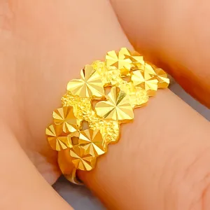 Graceful Contemporary 22k Gold Ring