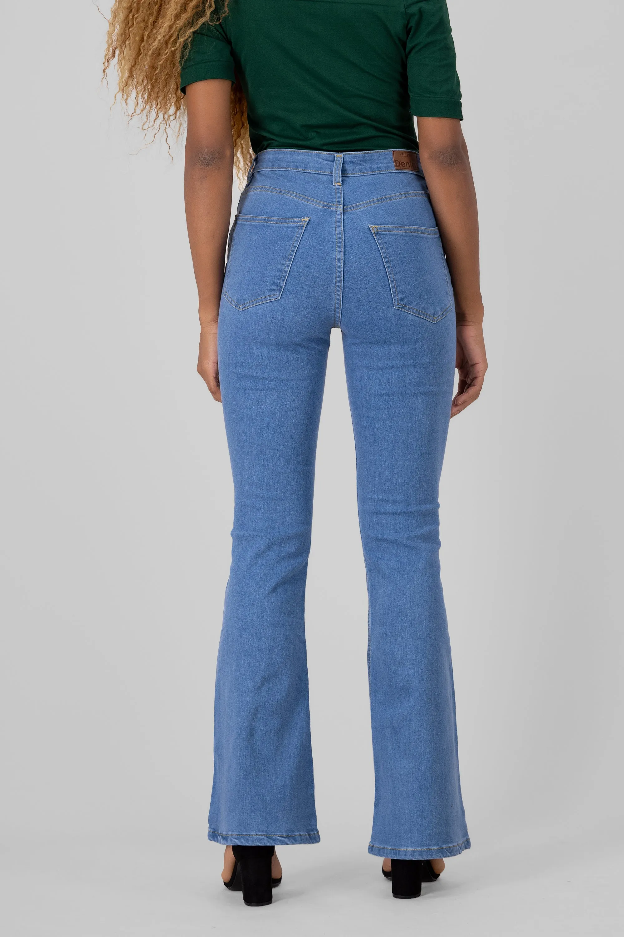 Jeans flare básicos