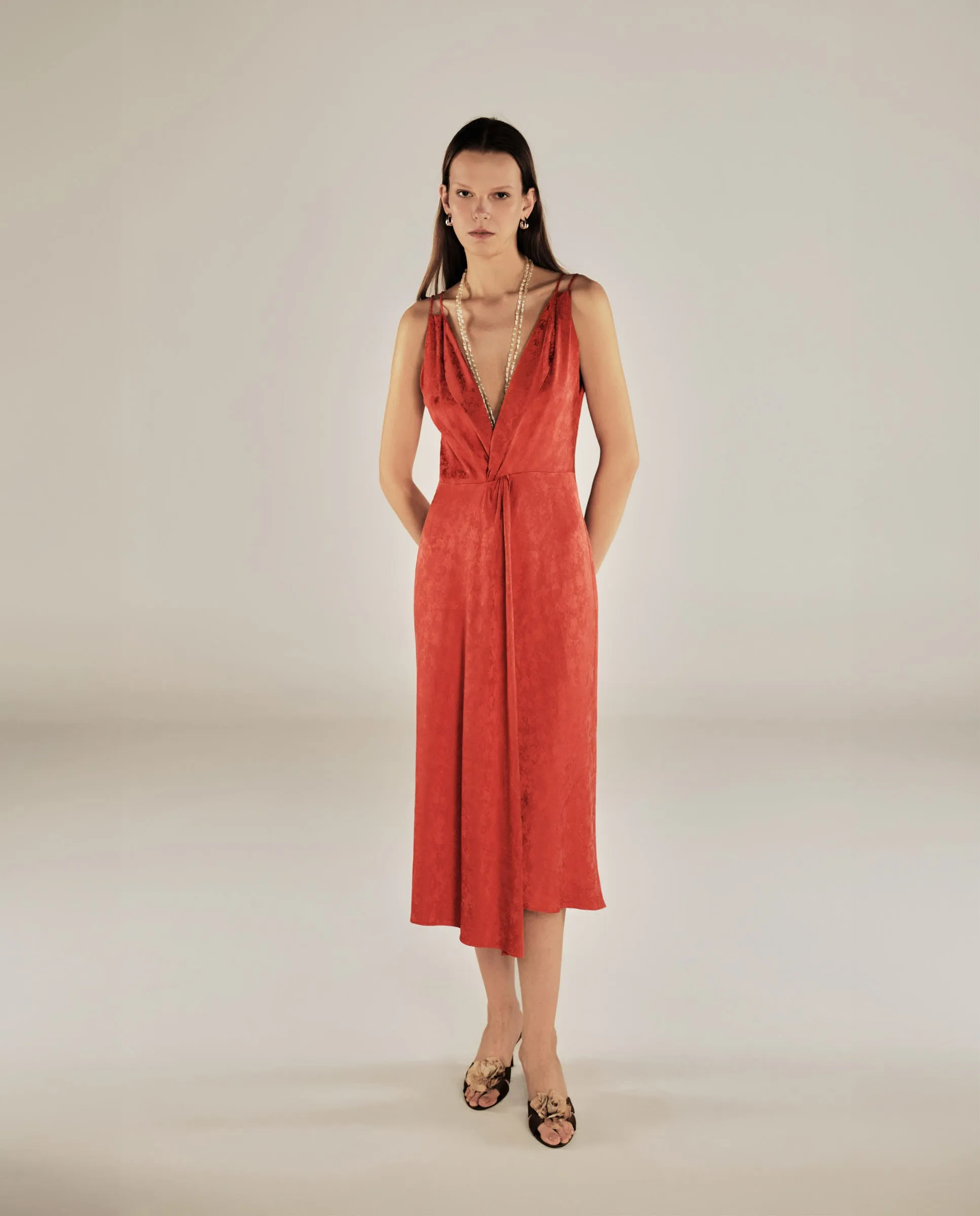 LATINA | Red Jacquard Twist Front V-Neck Midi Dress