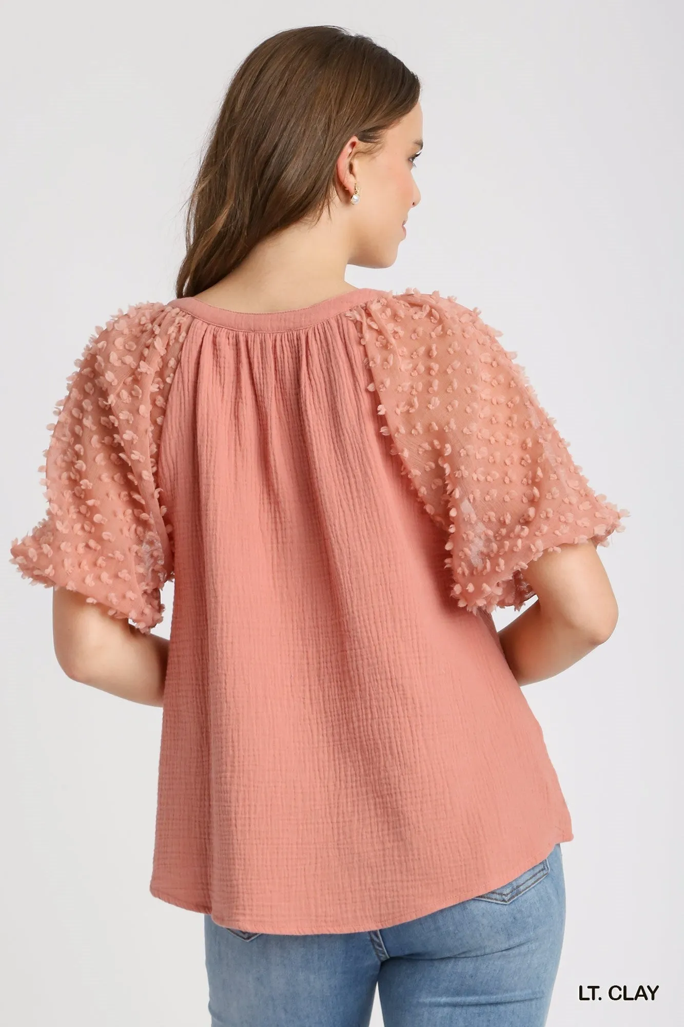 Lauren Floral Applique Detail Cuffed Puffed Sleeve Split Neck Top In Clay