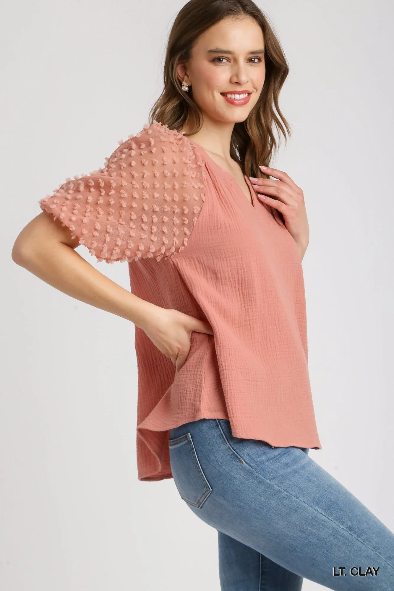 Lauren Floral Applique Detail Cuffed Puffed Sleeve Split Neck Top In Clay