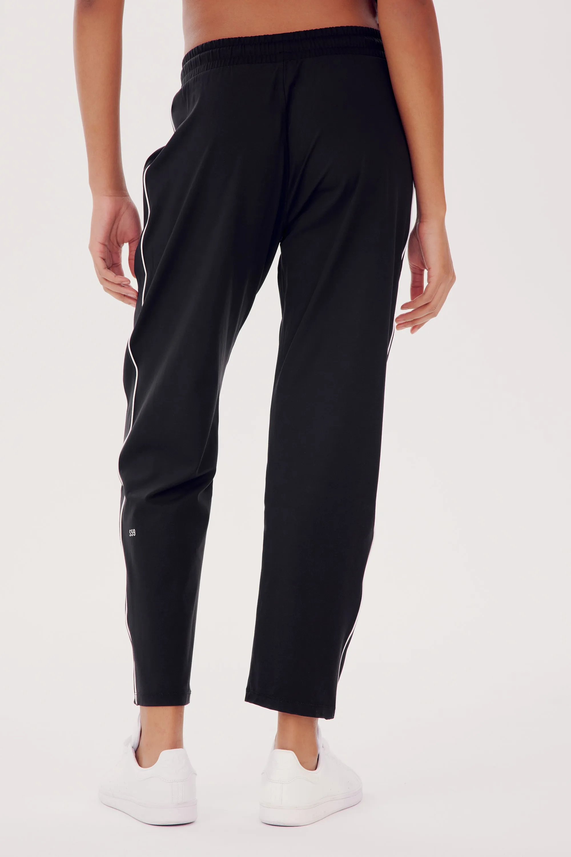 Lucy Rigor Pant W/Piping - Black