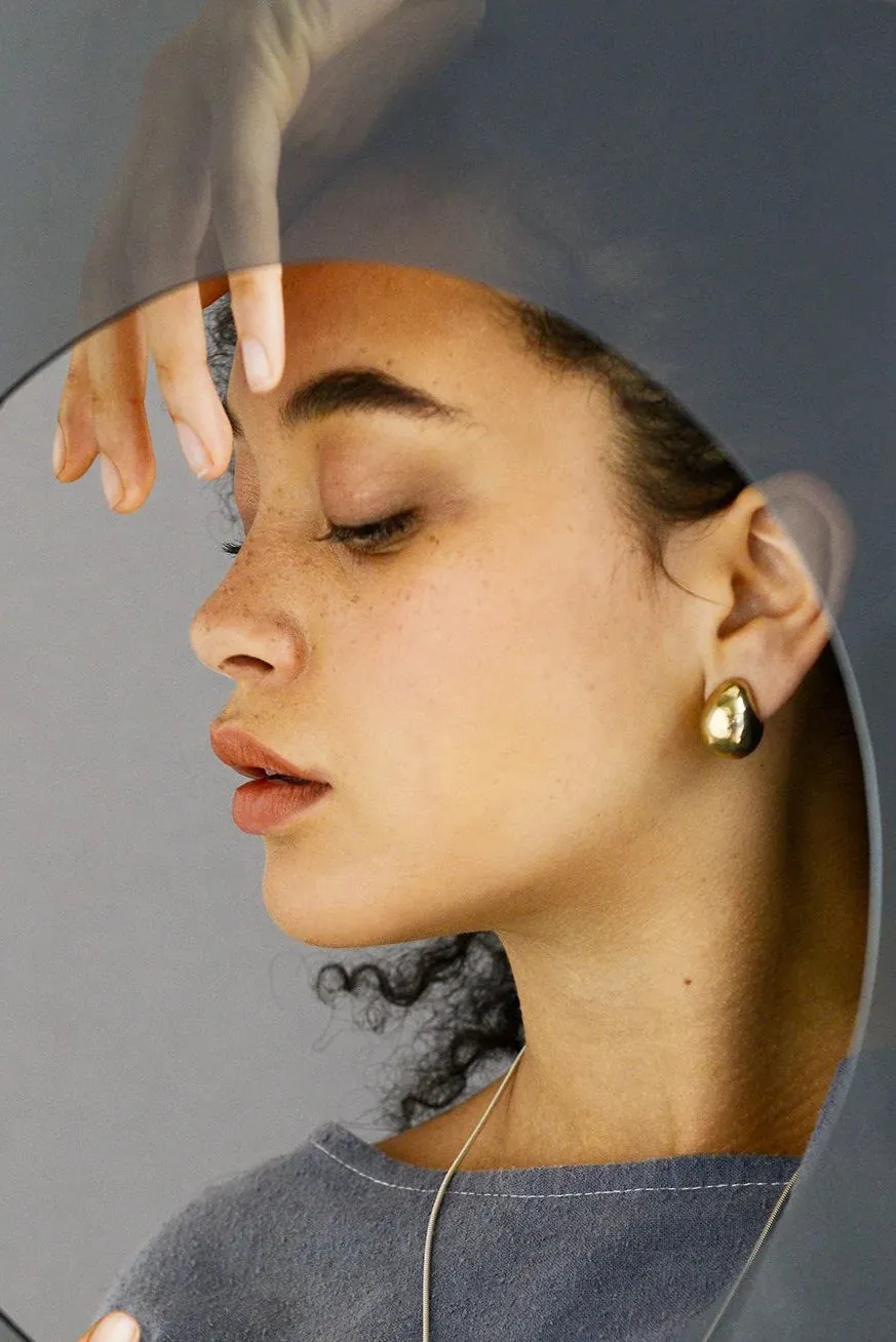 madagas earrings