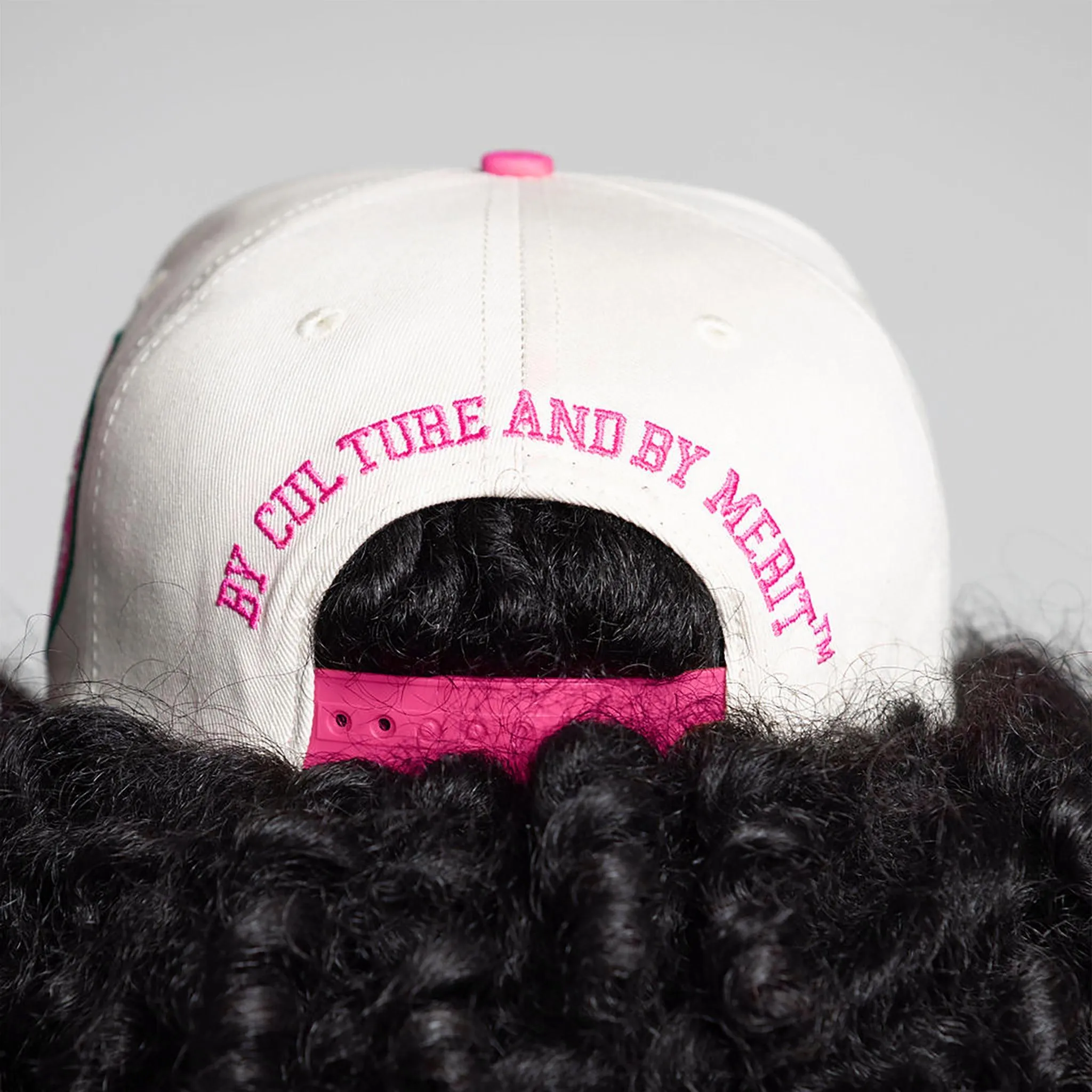 MERIT SATIN-LINED CAP - PINK BRIM