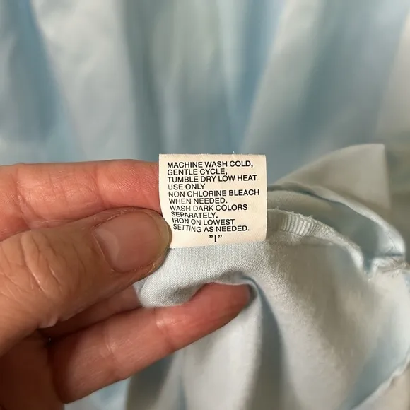 Miss Elaine night gown. Preowned, good condition, size XL. Pastel blue lace trim