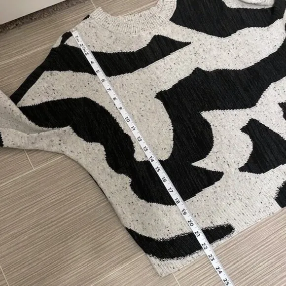 NWT NIC ZOE Dusk Days Abstract Sweater Size Small