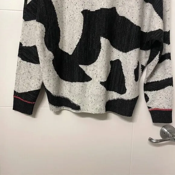 NWT NIC ZOE Dusk Days Abstract Sweater Size Small