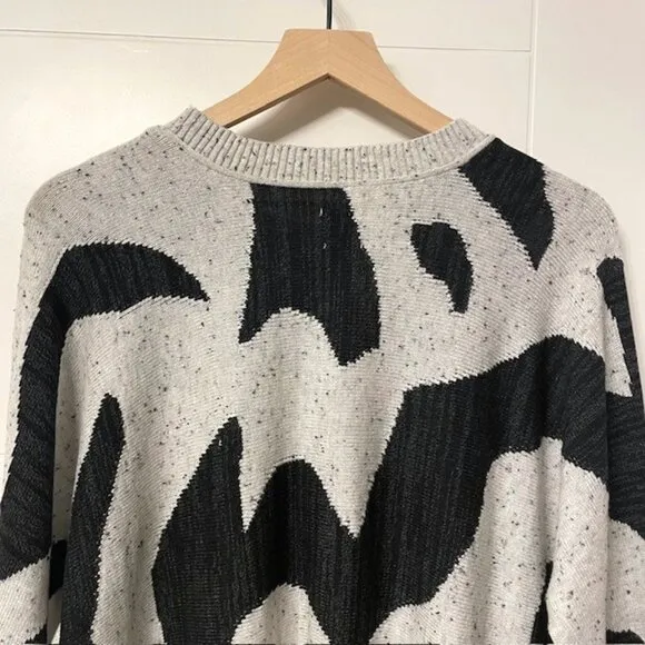 NWT NIC ZOE Dusk Days Abstract Sweater Size Small