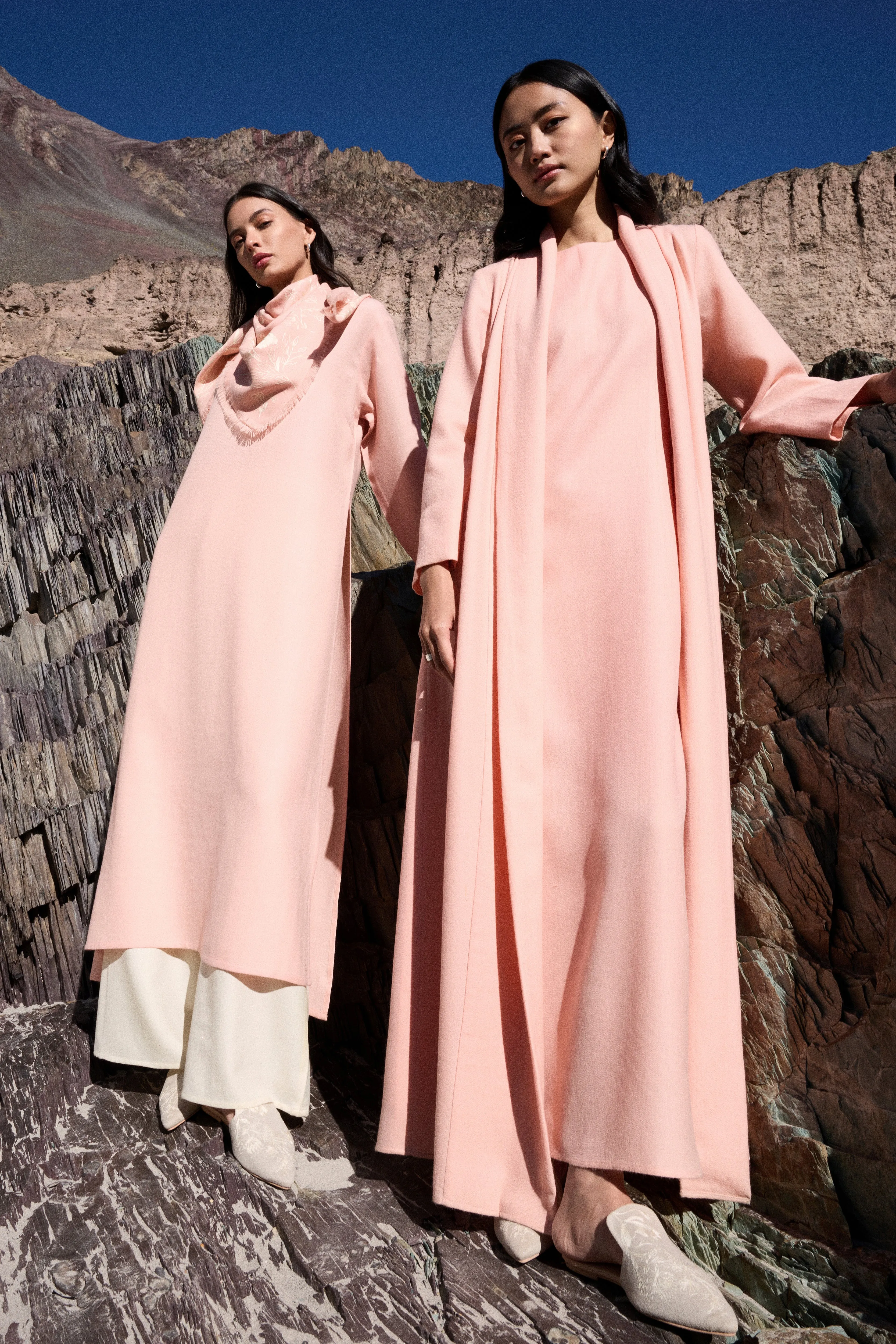 Panamik Woollen Dress (Dusty Pink)