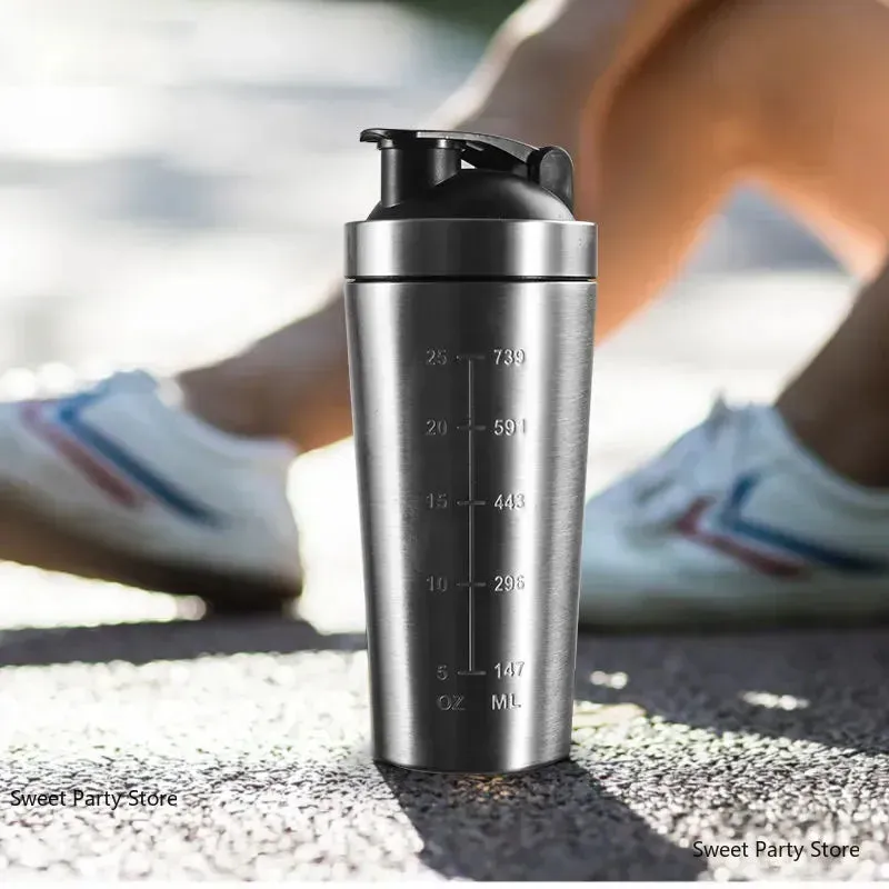 Premium Stainless Steel Sports Shaker Bottle – 700ML Protein Mixer with Scale – Leak-Proof Gym Fitness Water Bottle – Ideal for Protein Powder & Smoothies – Outdoor & Travel Friendly