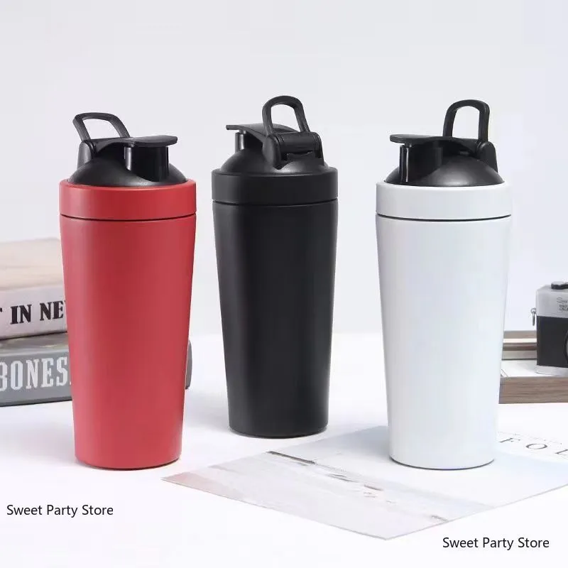 Premium Stainless Steel Sports Shaker Bottle – 700ML Protein Mixer with Scale – Leak-Proof Gym Fitness Water Bottle – Ideal for Protein Powder & Smoothies – Outdoor & Travel Friendly