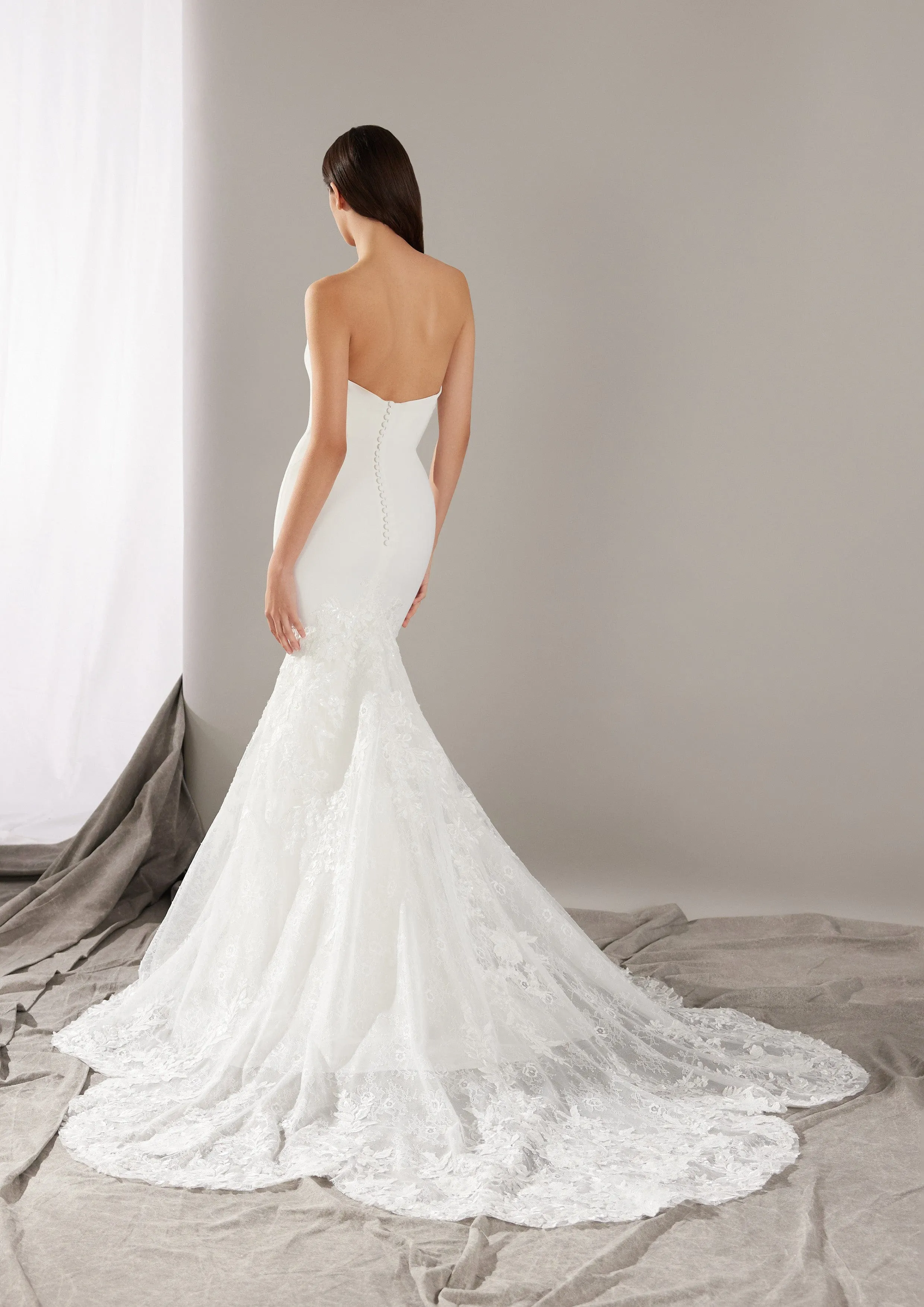 Pronovias: Ryke