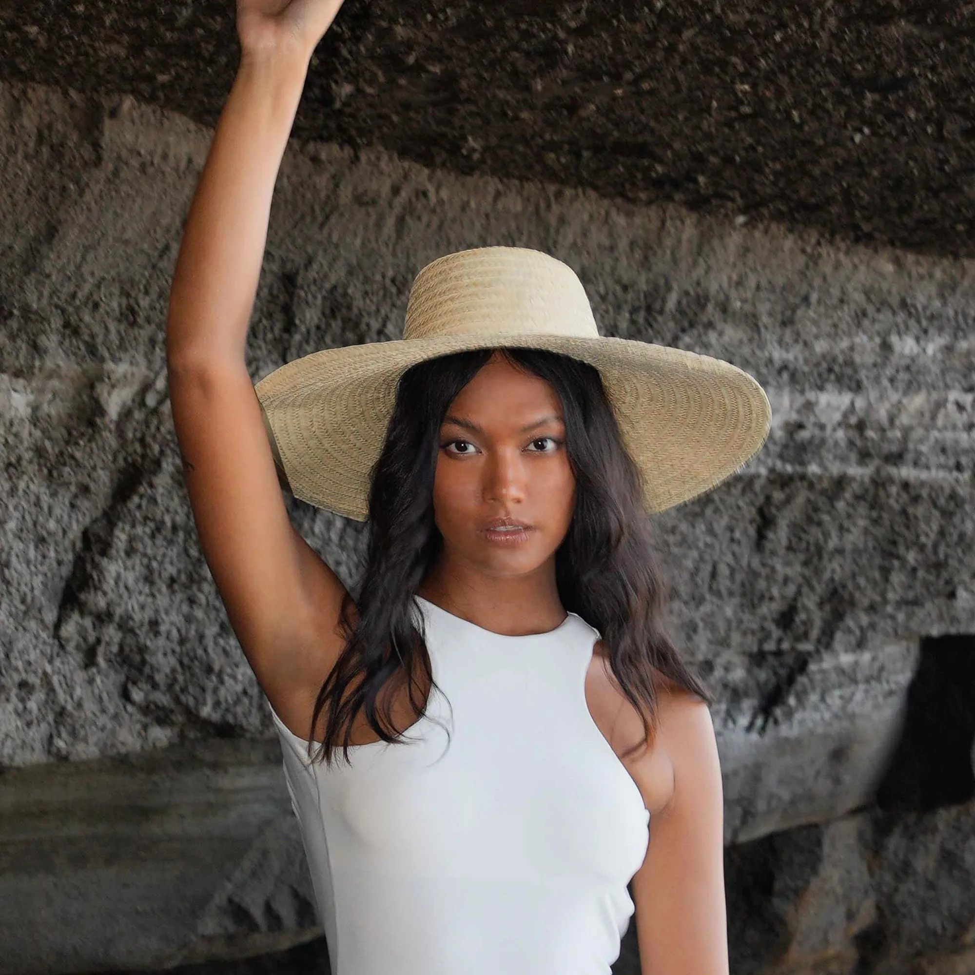 RIANNA Palm Straw Hats in Natural Beige