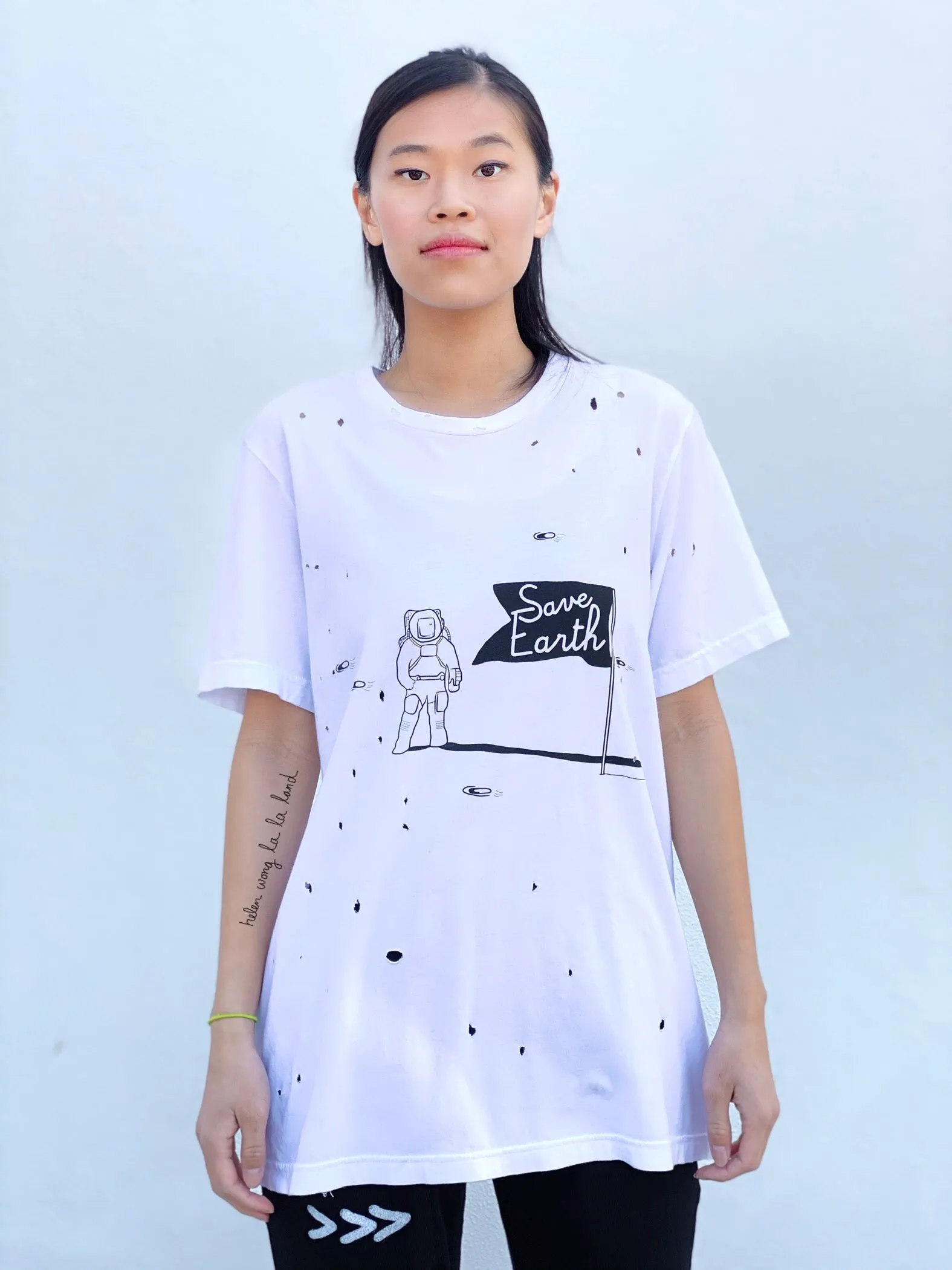 (S/S 2020) Save Earth distressed tee