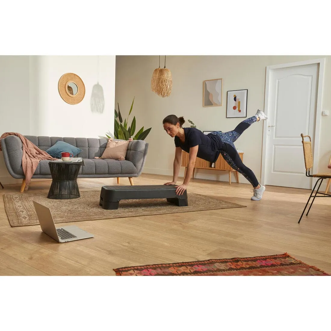 STEP500 avec pieds pliables intégrés