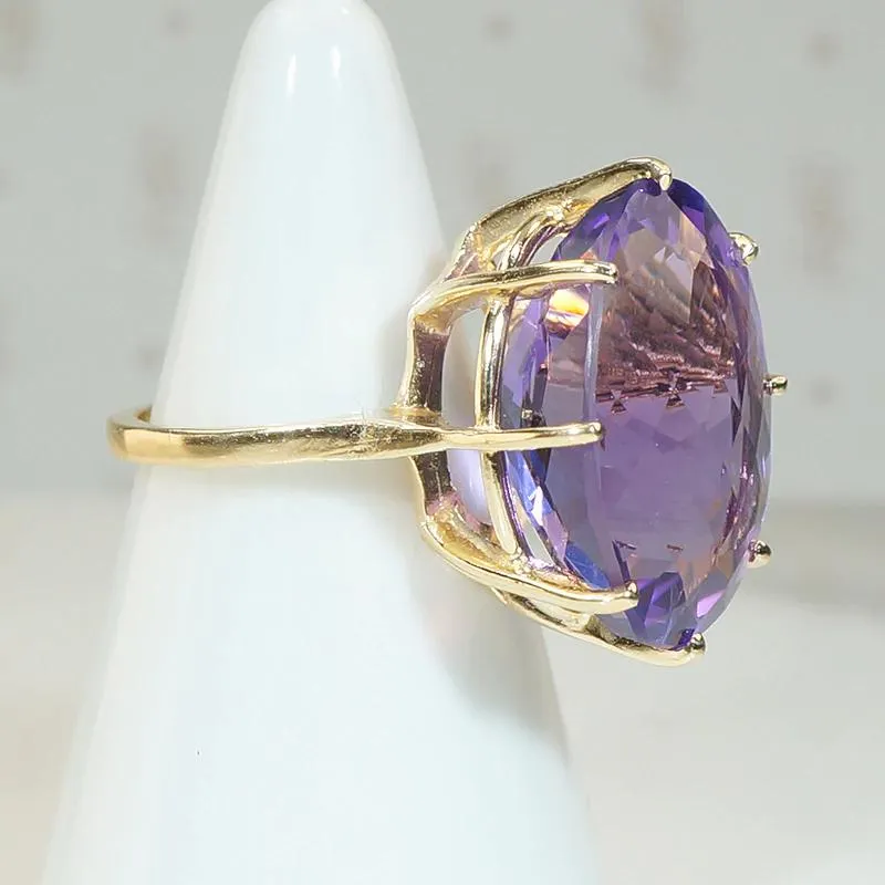 Superb Amethyst in Gold Cocktail Ring