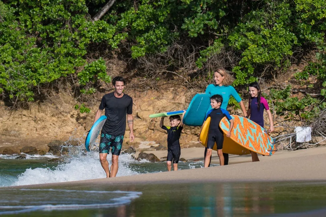 SURF MOUSSE 100  6'8"  livrée avec un leash et 3 ailerons .