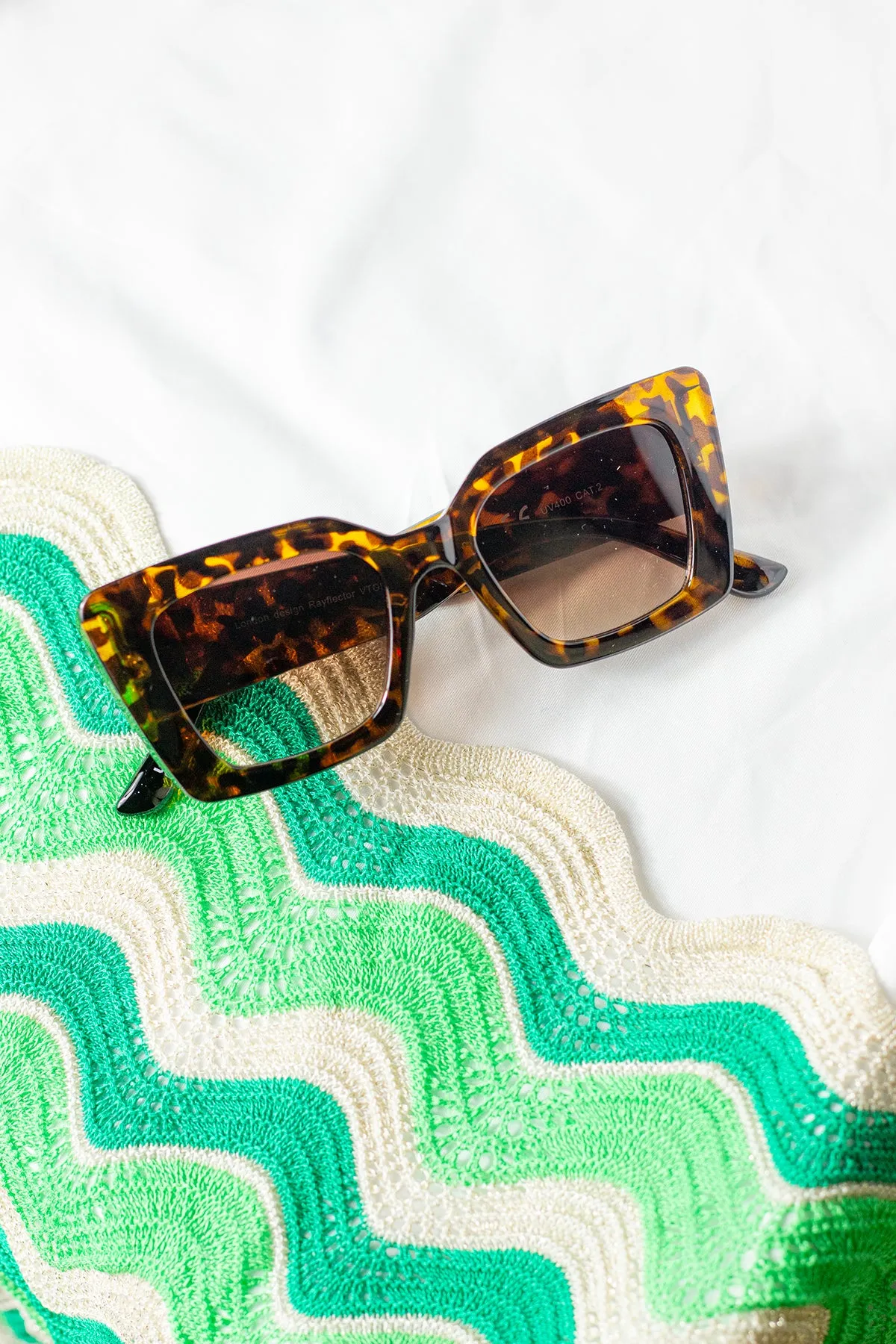 Thick Frame Angled Square Sunglasses