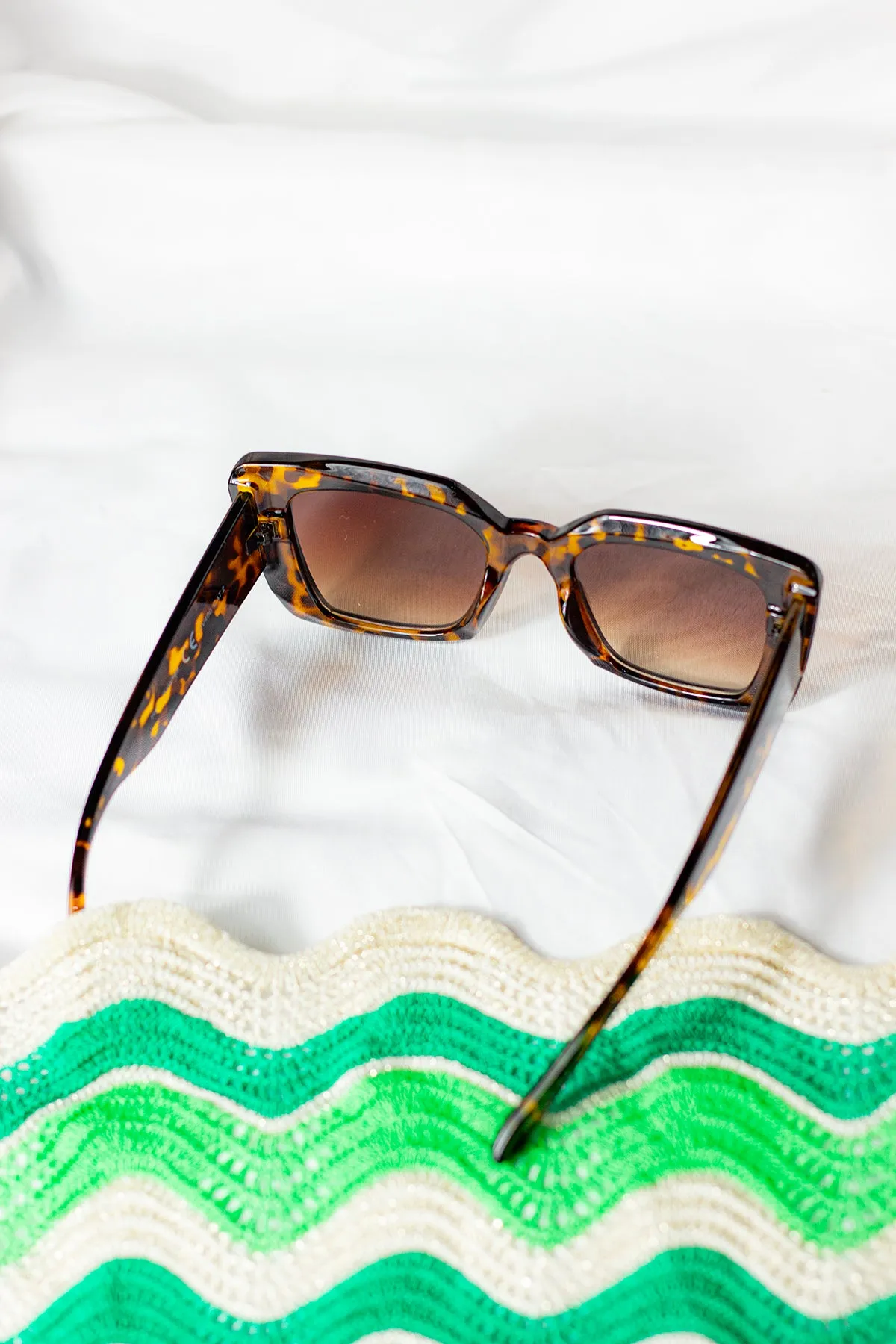 Thick Frame Angled Square Sunglasses