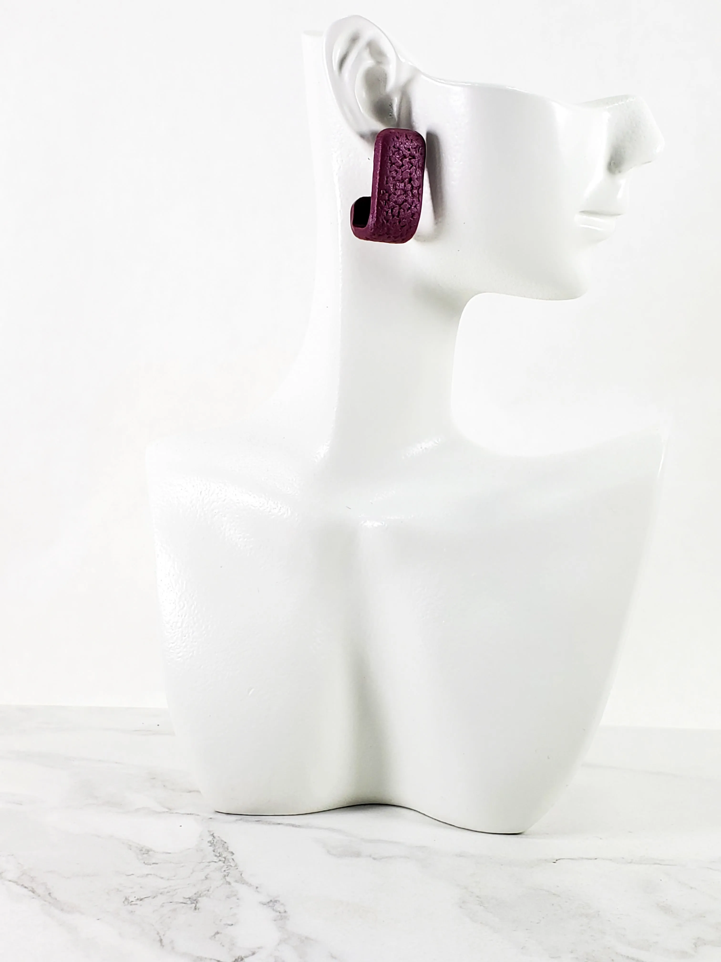 Vibrant Magenta Huggie Earrings - Solid Color for Chic Style