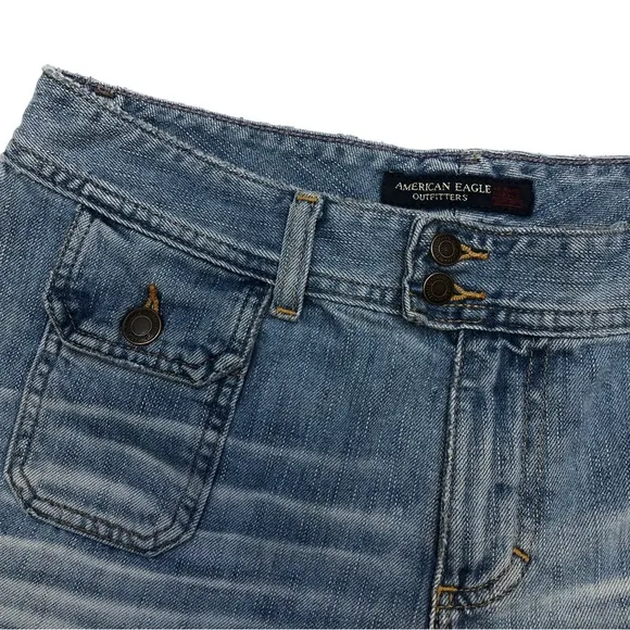 Vintage American Eagle Outfitters Light Wash Flair Leg Blue Jeans 8