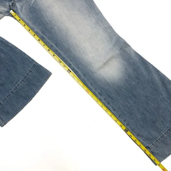 Vintage American Eagle Outfitters Light Wash Flair Leg Blue Jeans 8