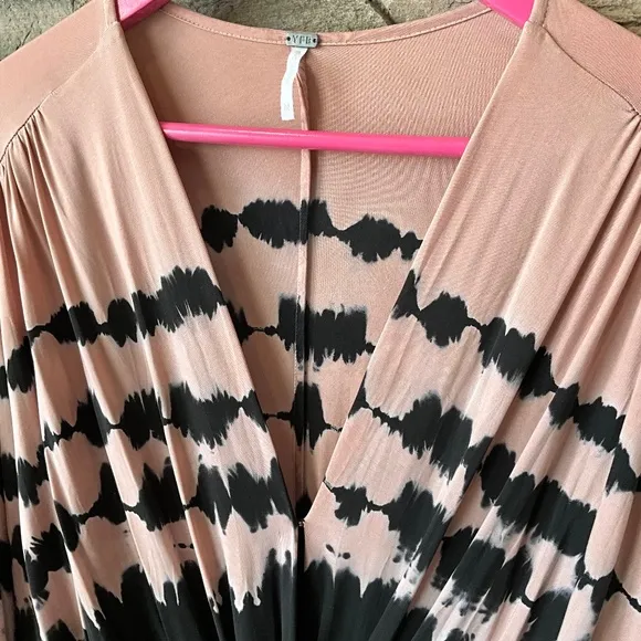 YFB NWOT Slinky Siren Tiger Eye Maxi Dress Twist Knot Boho Tie Dye Pink Black M